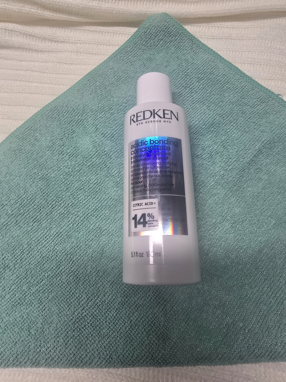 Redken Acidic Bonding Concentrate Hair Treatment - Mint Green